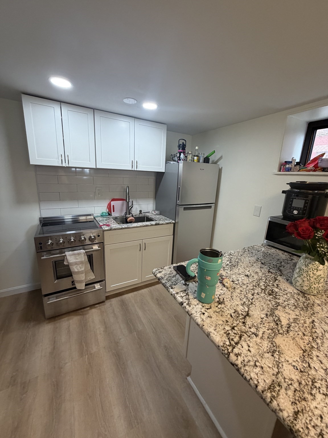 32 Reedsdale # D Property Photo 1