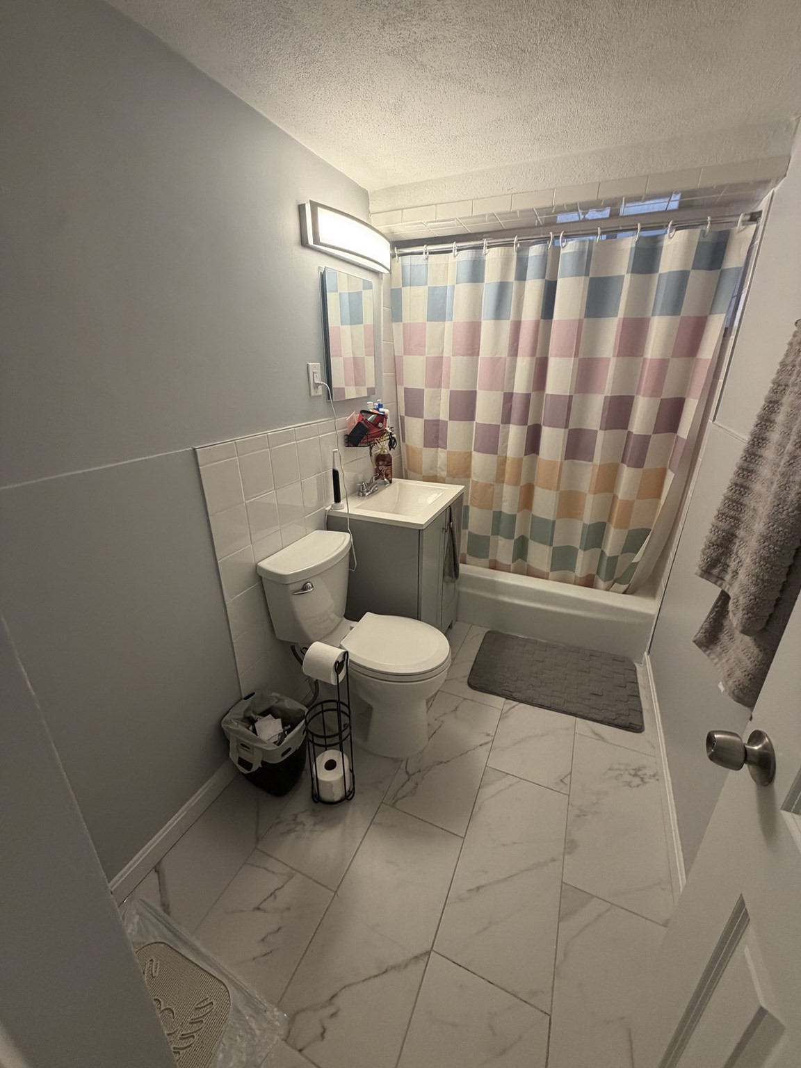 32 Reedsdale # D Property Photo 3