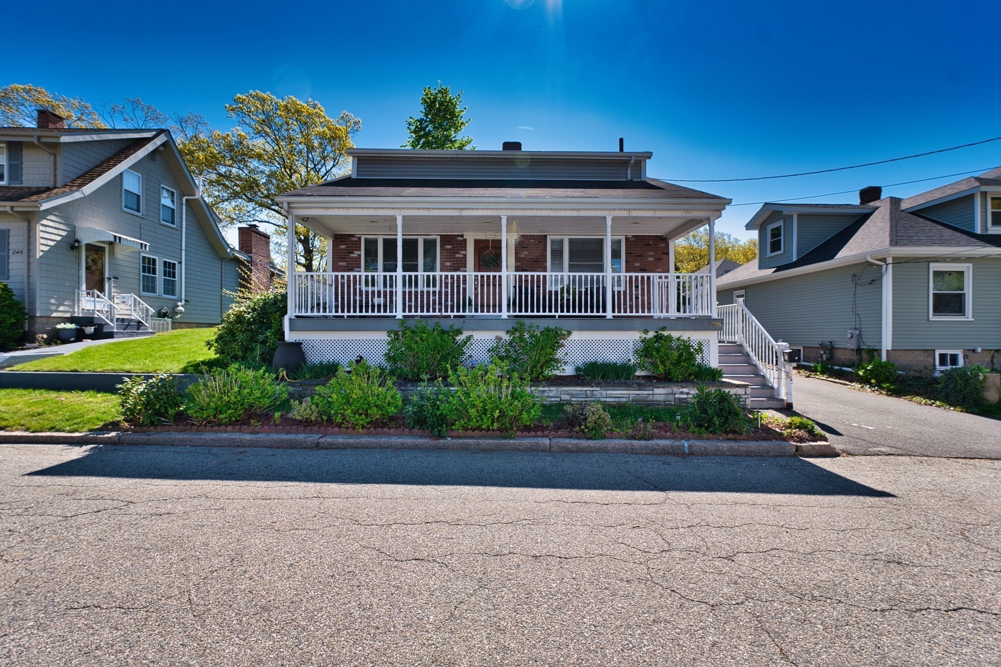 235 Chavenson St Property Photo 2