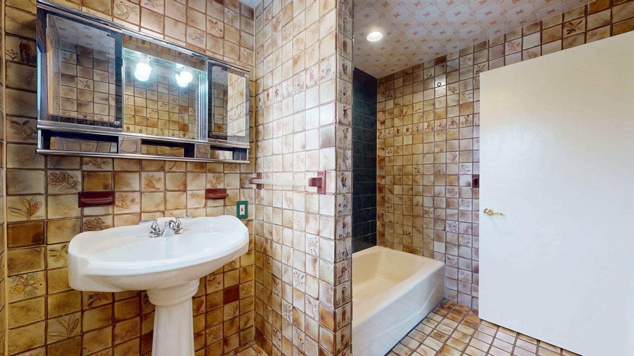 298 River St # 298 Property Photo 14