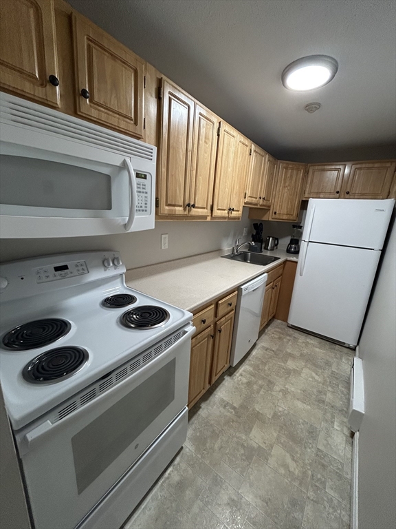 261 Union # 37 Property Photo 1