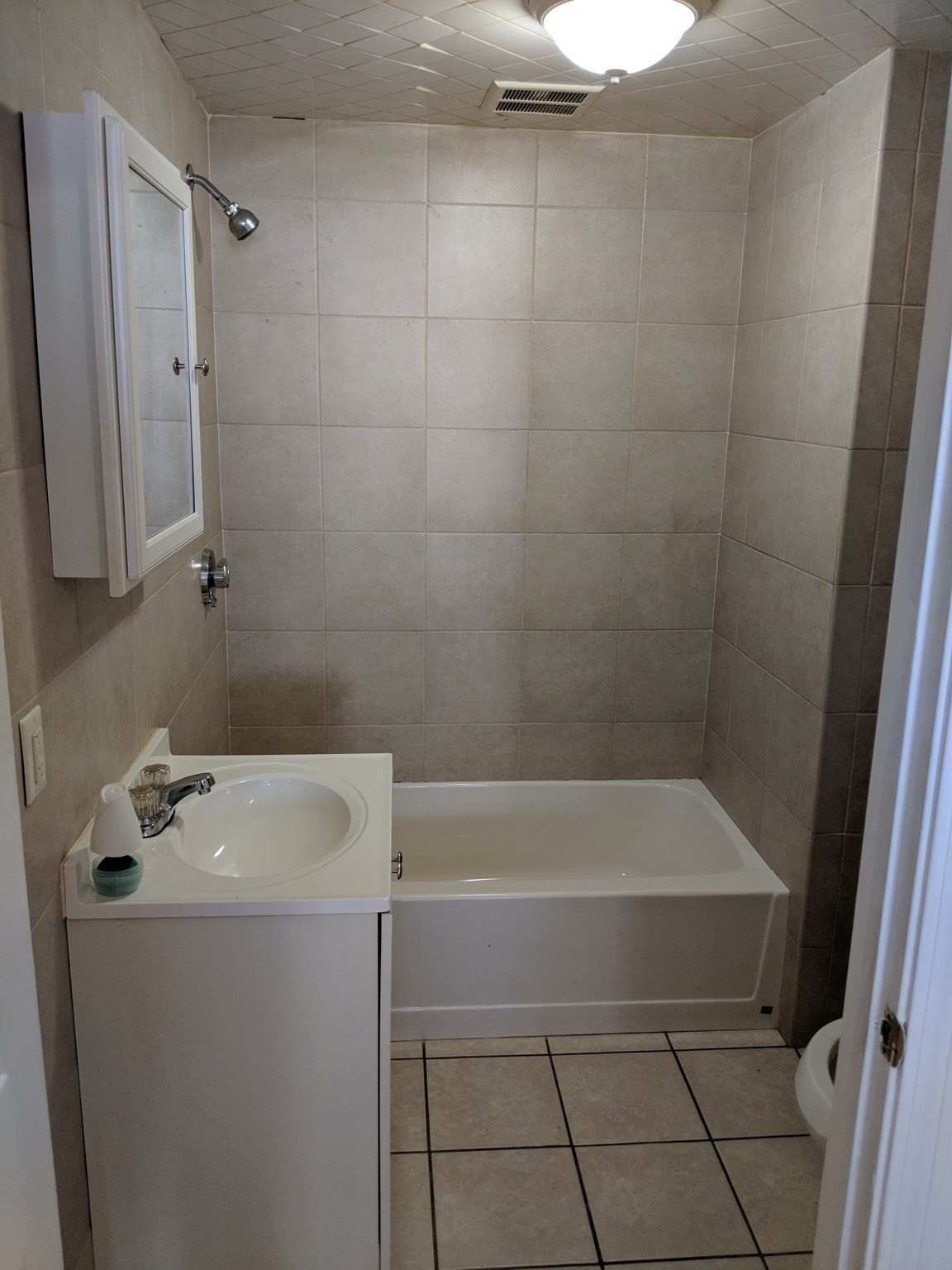 545 Revere St Property Photo 12