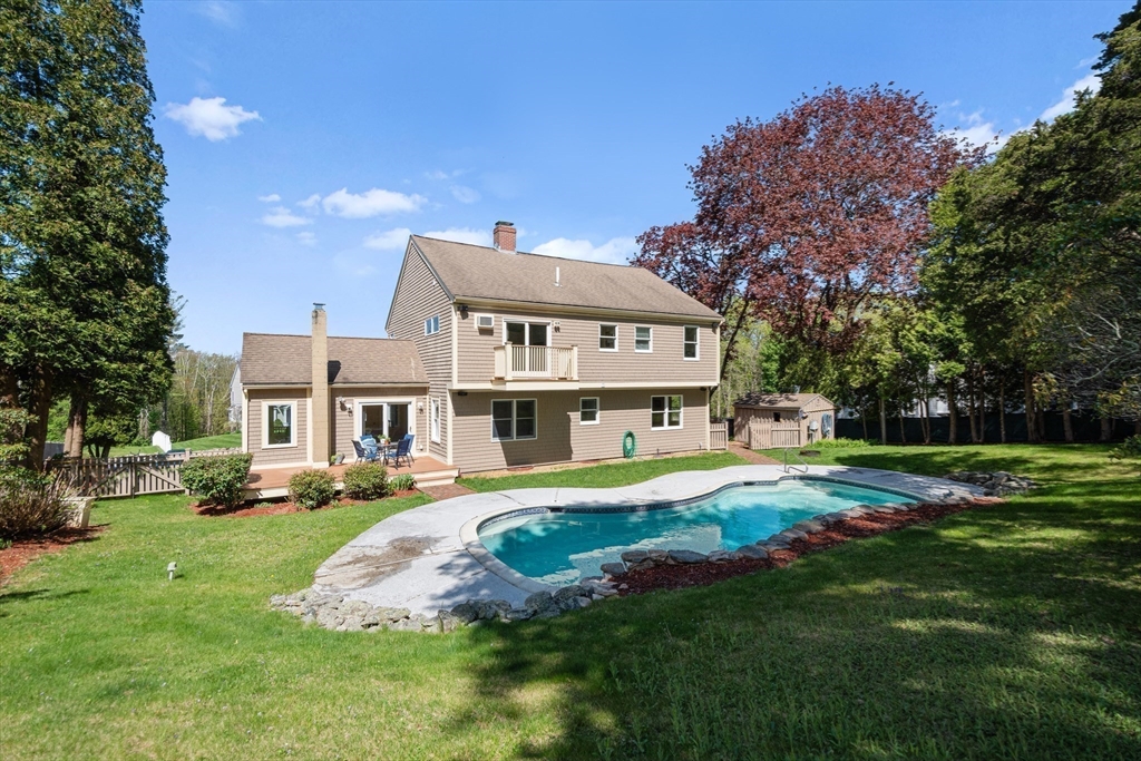 122 Deerfoot Rd Property Photo 1