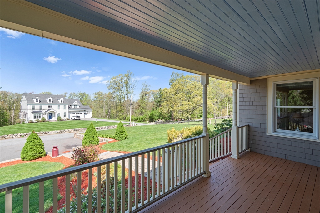 122 Deerfoot Rd Property Photo 4