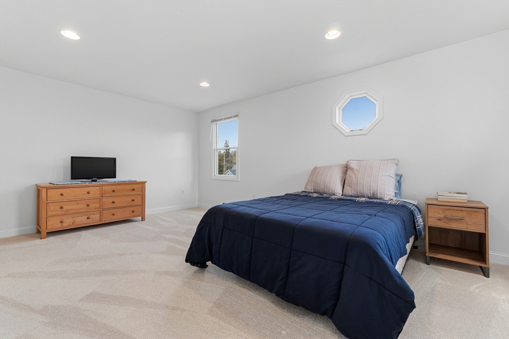 122 Deerfoot Rd Property Photo 22