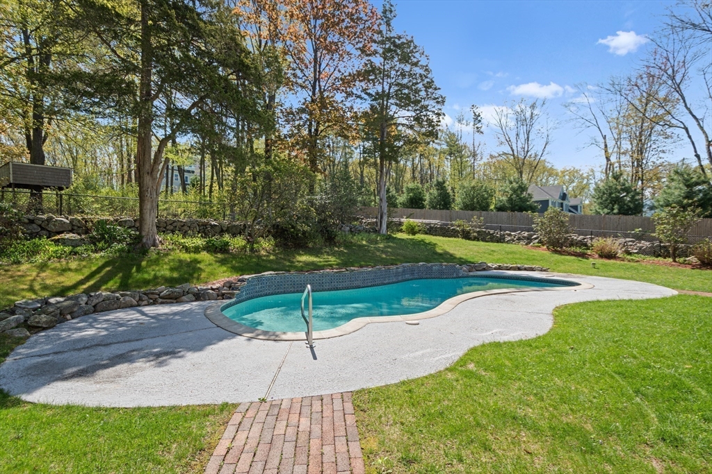 122 Deerfoot Rd Property Photo 32