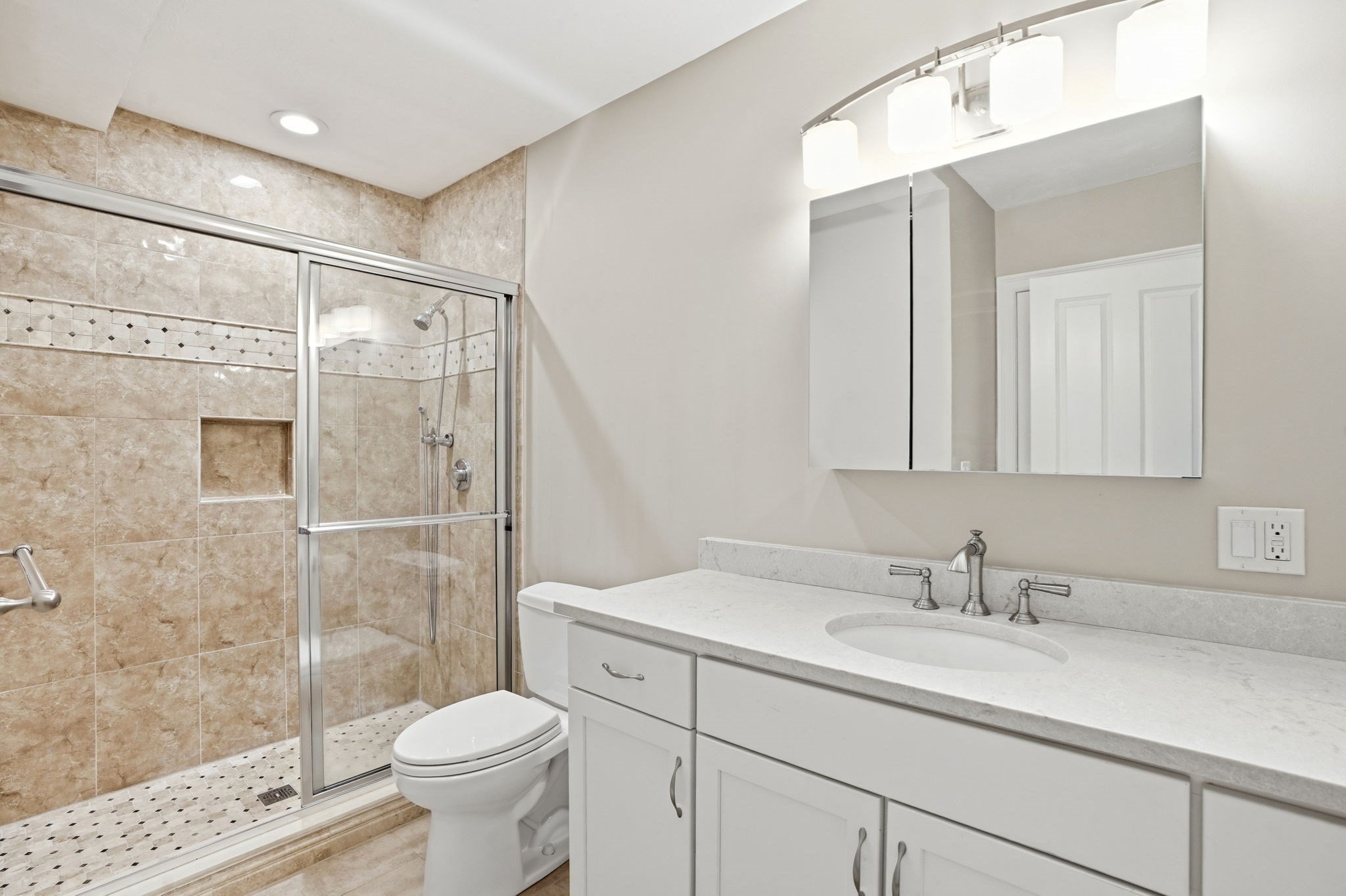 60 Lenox St # 11 Property Photo 17