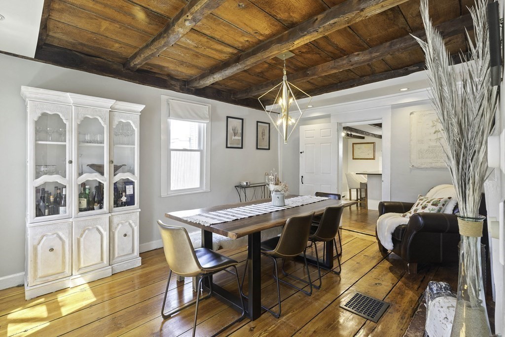 54 Ashland St Property Photo 8