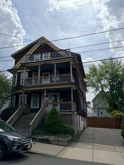 24-26 Edith Ave Property Photo 38