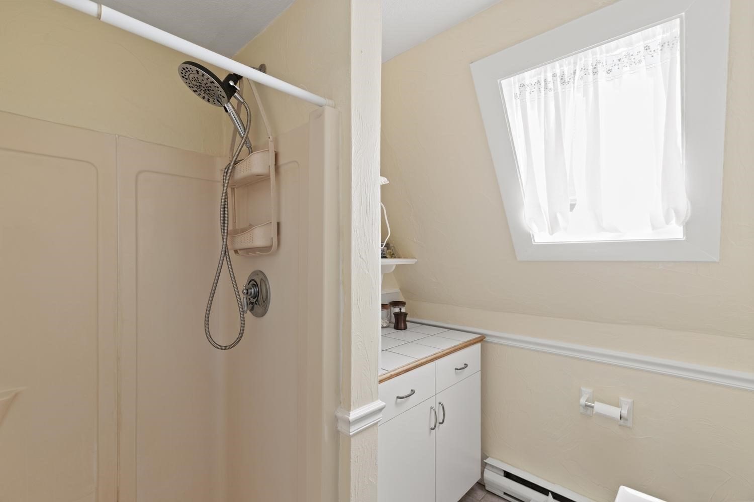 104-106 Burrill Street Property Photo 14