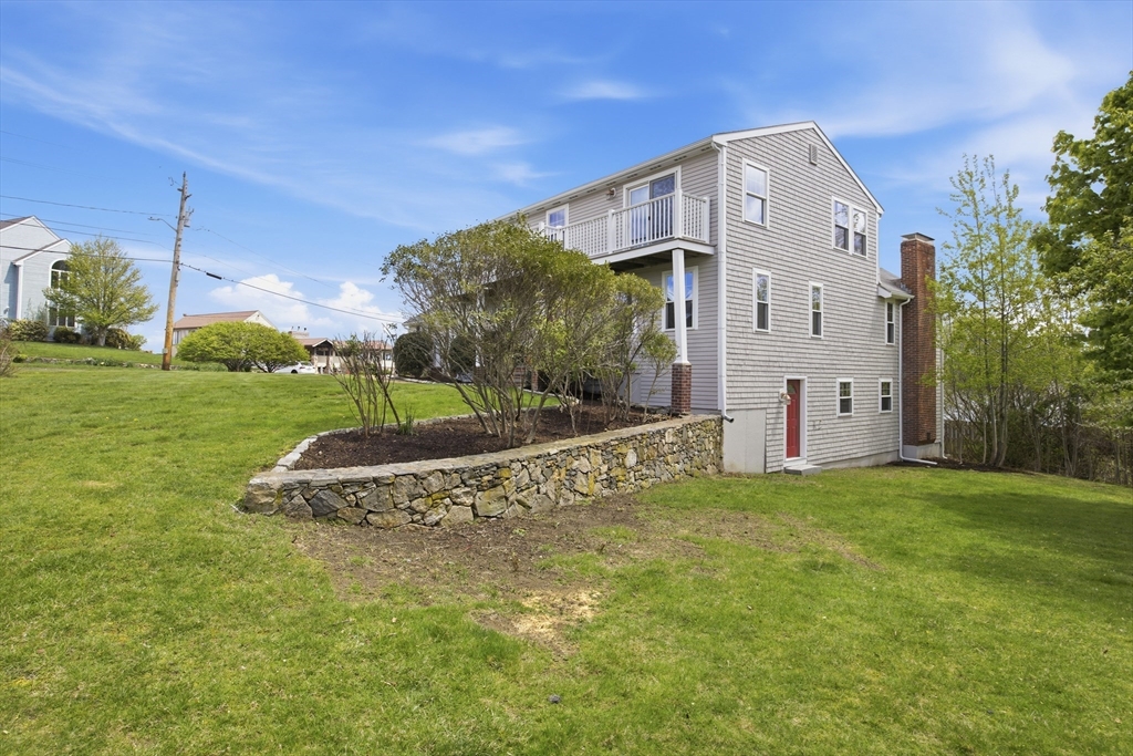 50 Harborview Rd Property Photo 3