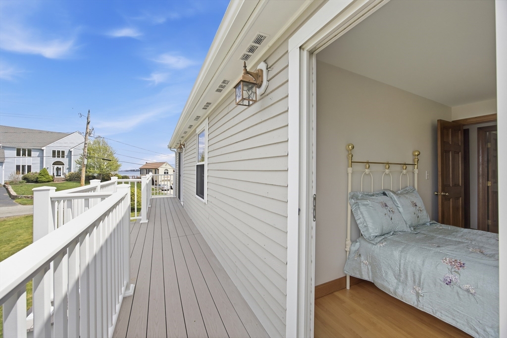 50 Harborview Rd Property Photo 6