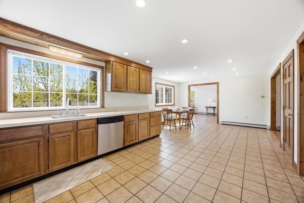 50 Harborview Rd Property Photo 7