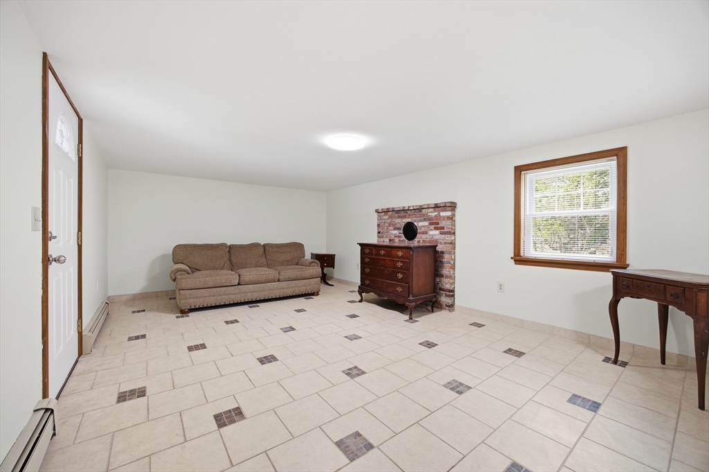 50 Harborview Rd Property Photo 28