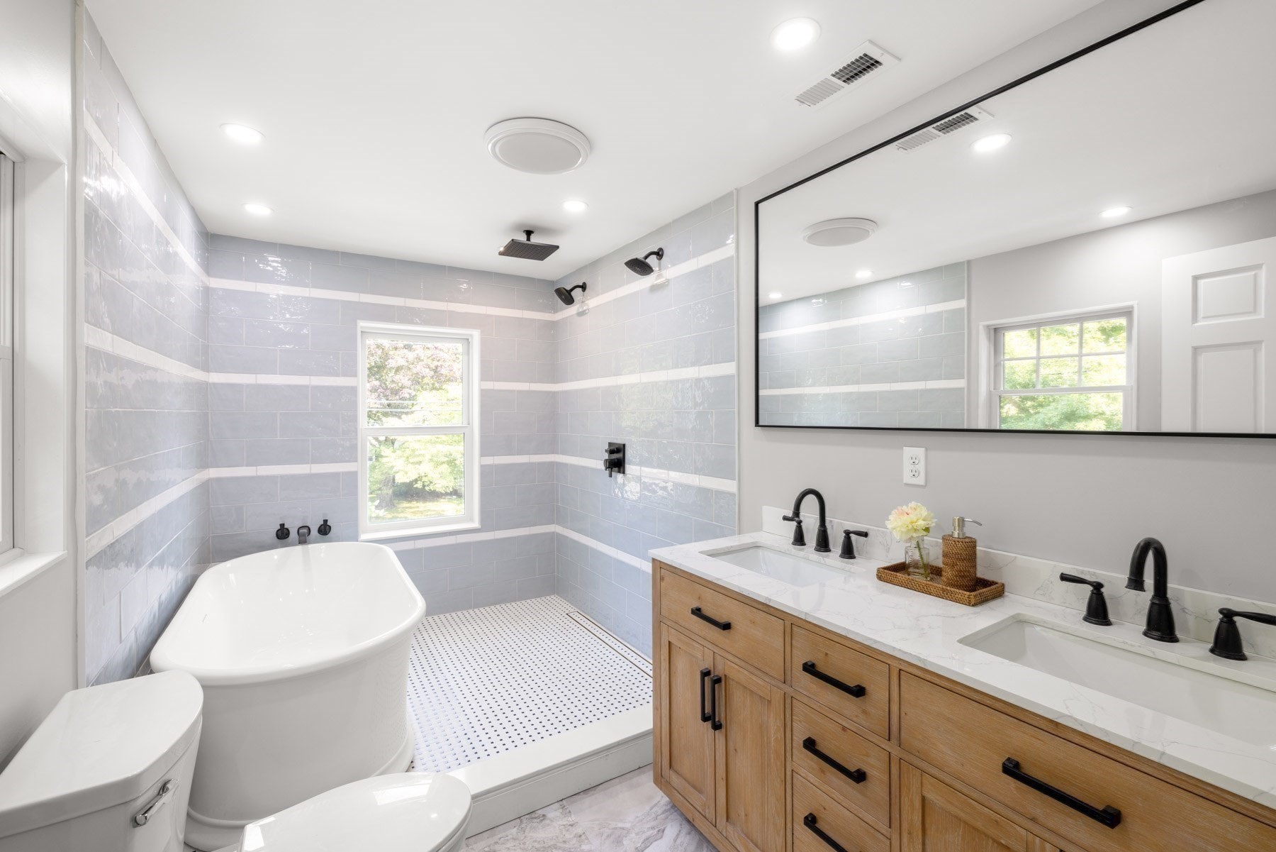 5 Pinetree Lane Property Photo 13