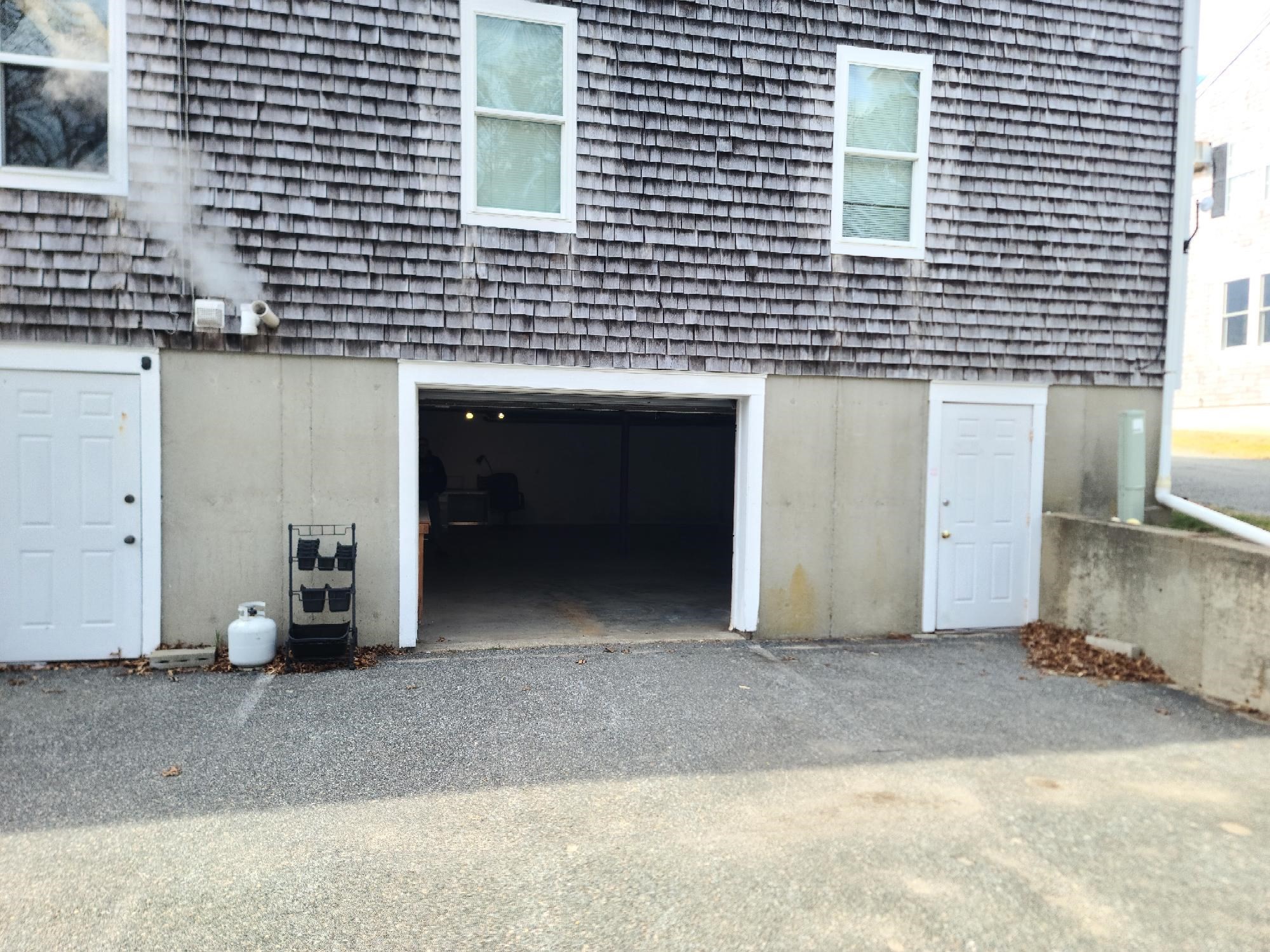 114 State Rd Property Photo 13