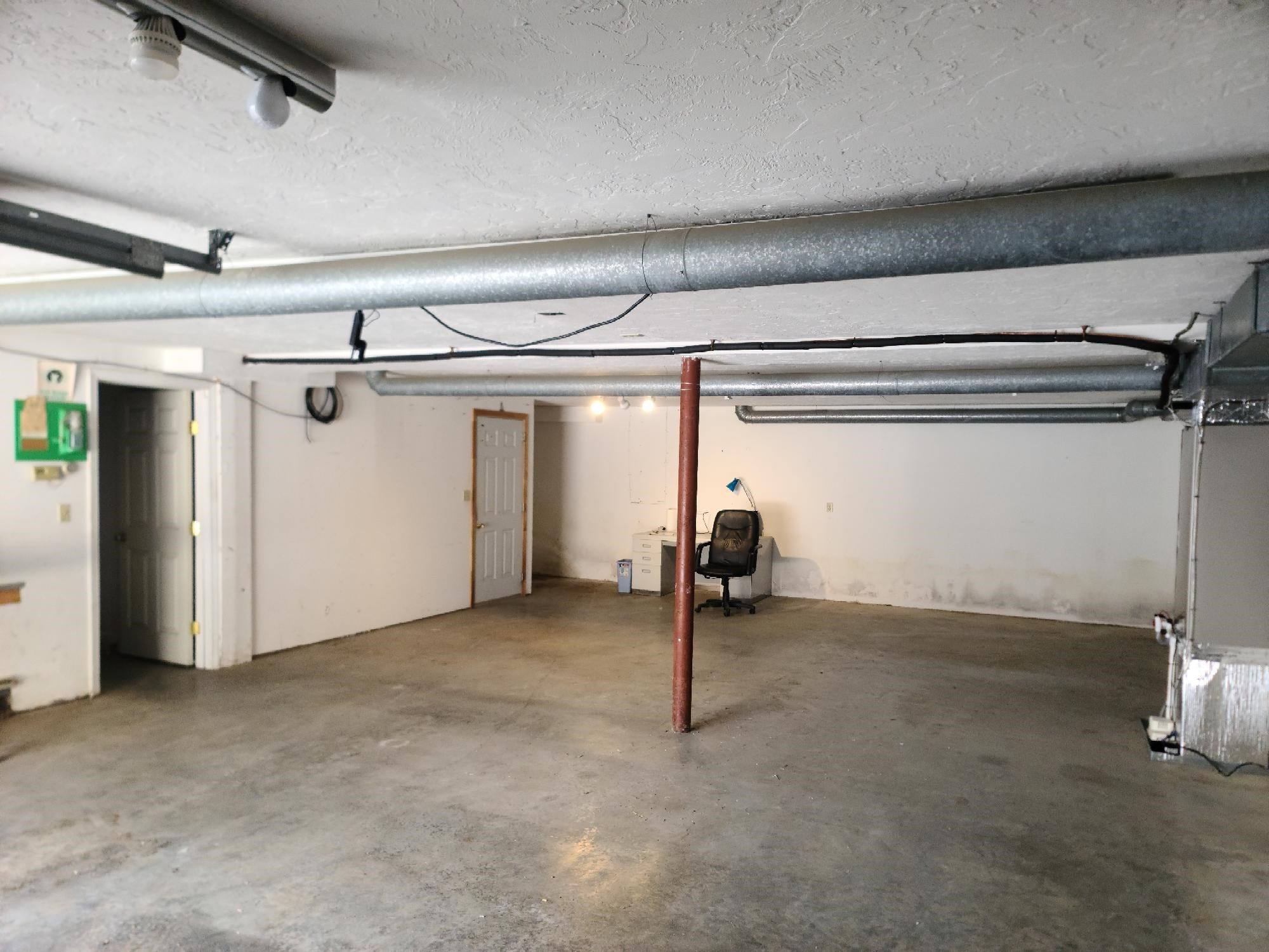 114 State Rd Property Photo 16