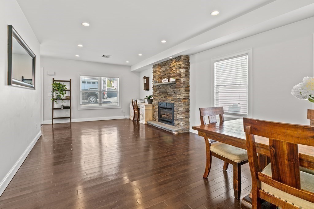 651 Nashua Rd Property Photo 4