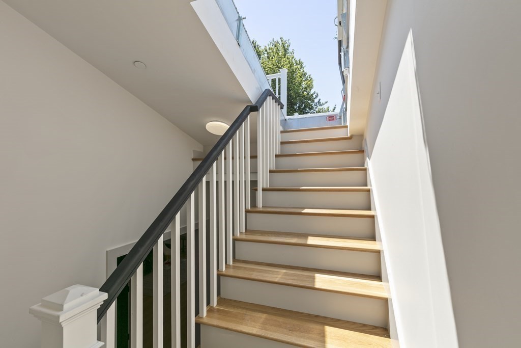 43 Wordsworth St # 3 Property Photo 13