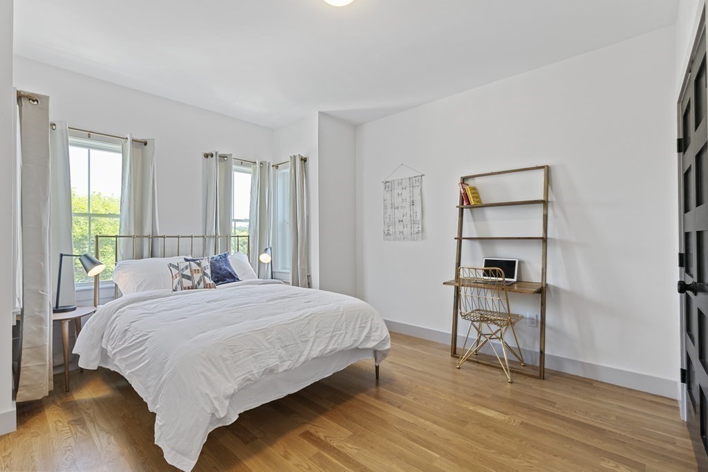 43 Wordsworth St # 3 Property Photo 18