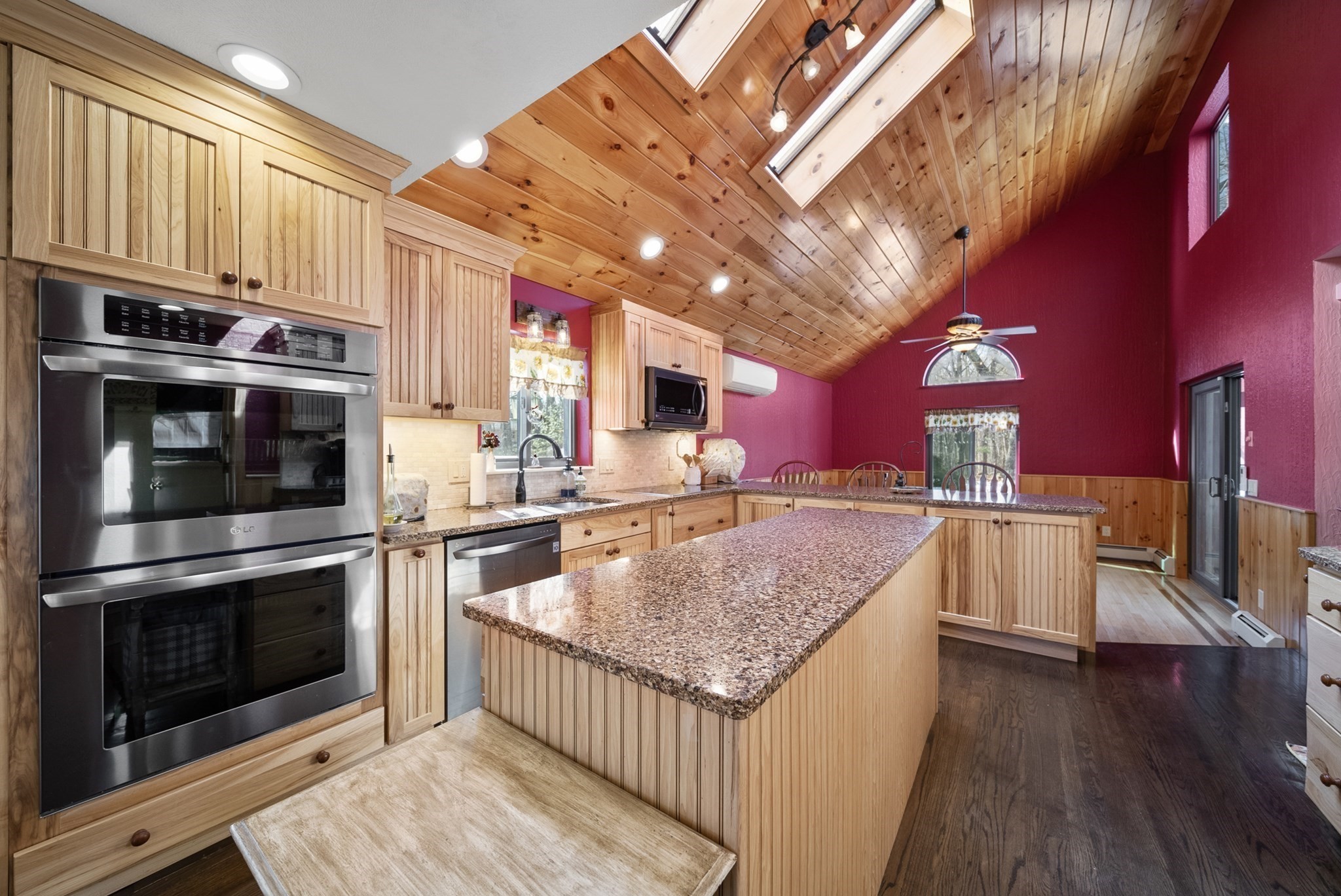 2 Remington Court Property Photo 5
