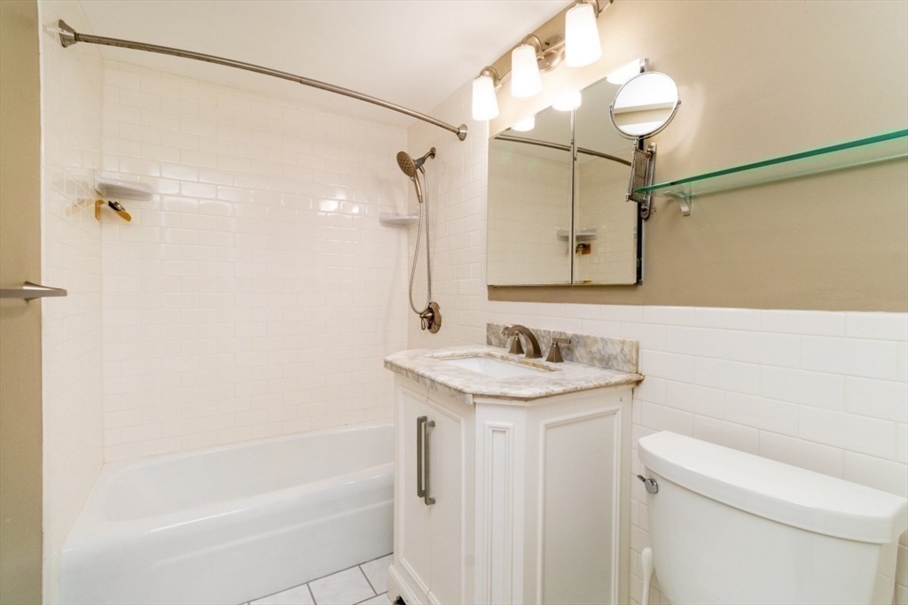 111 Perkins Street # 220 Property Photo 11