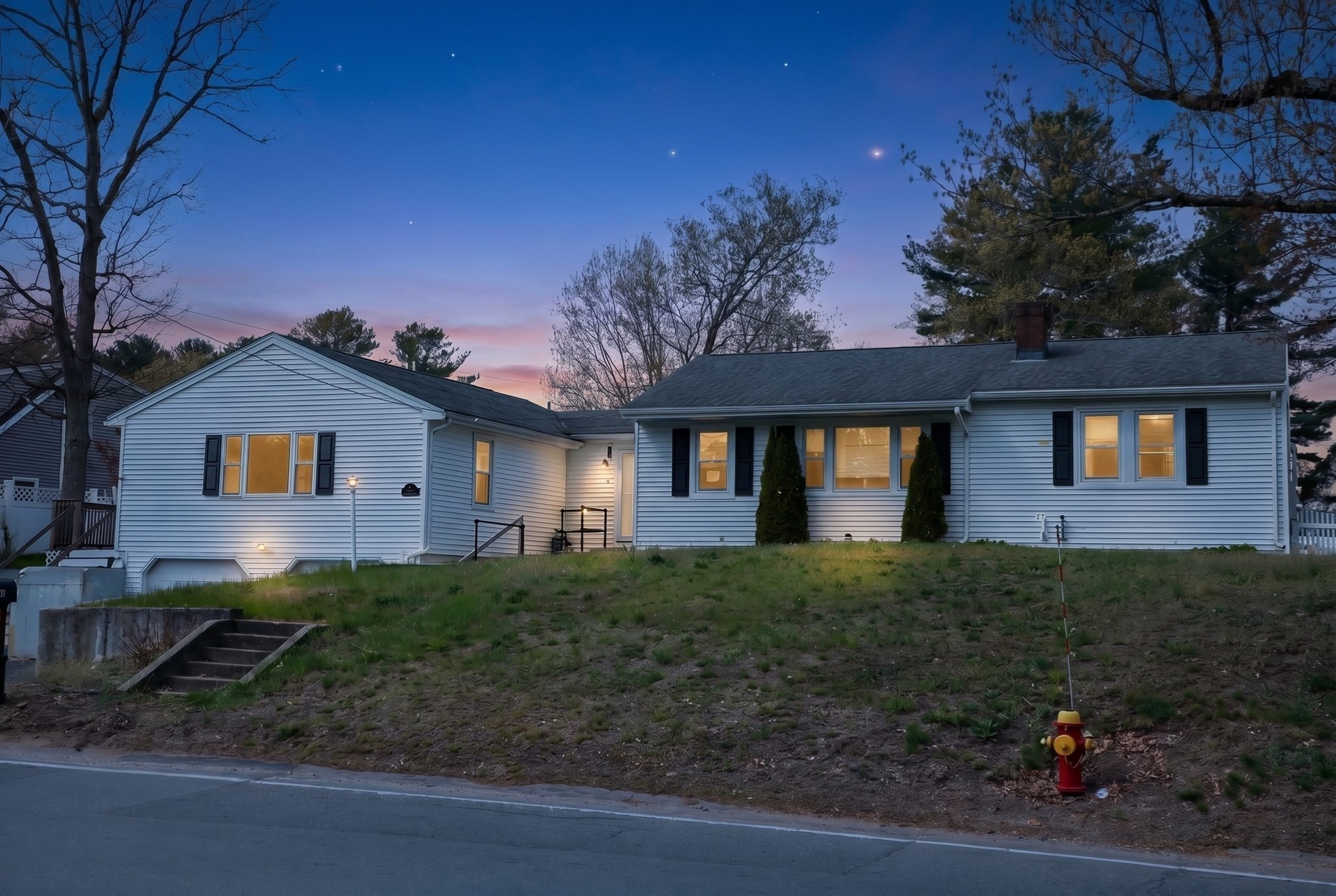 969 Chandler Street Property Photo 4