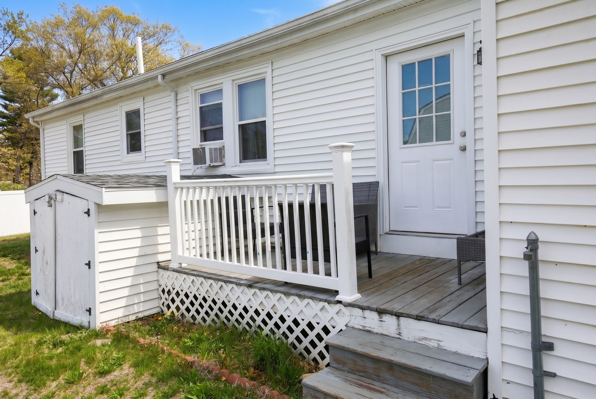 969 Chandler Street Property Photo 12
