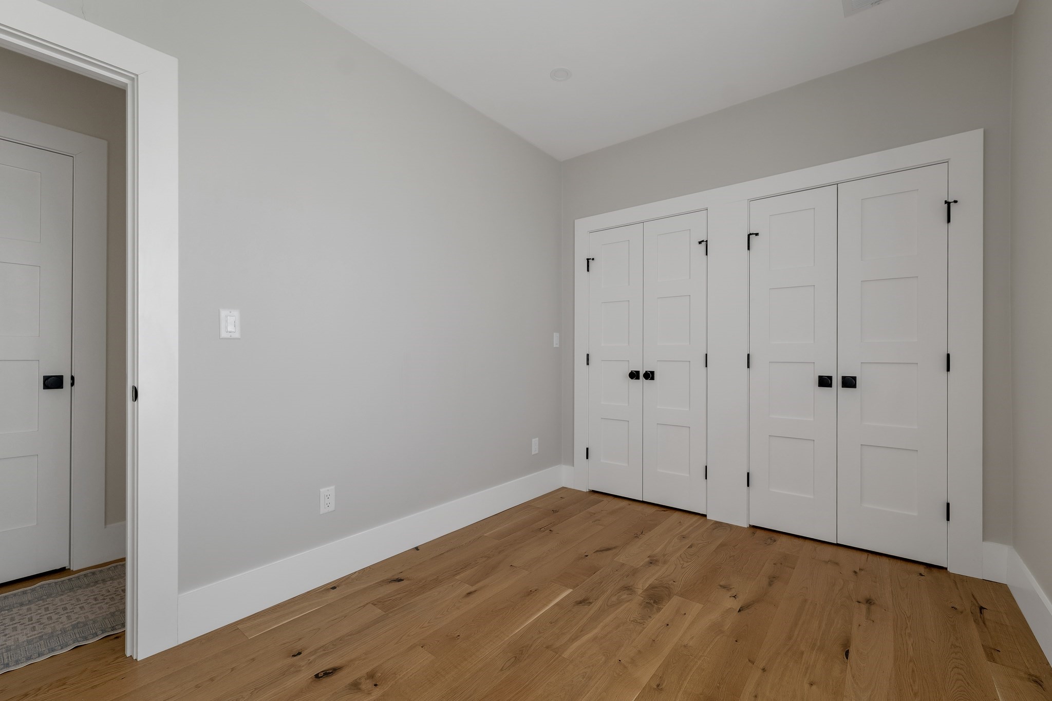 22 Harvard St Property Photo 24