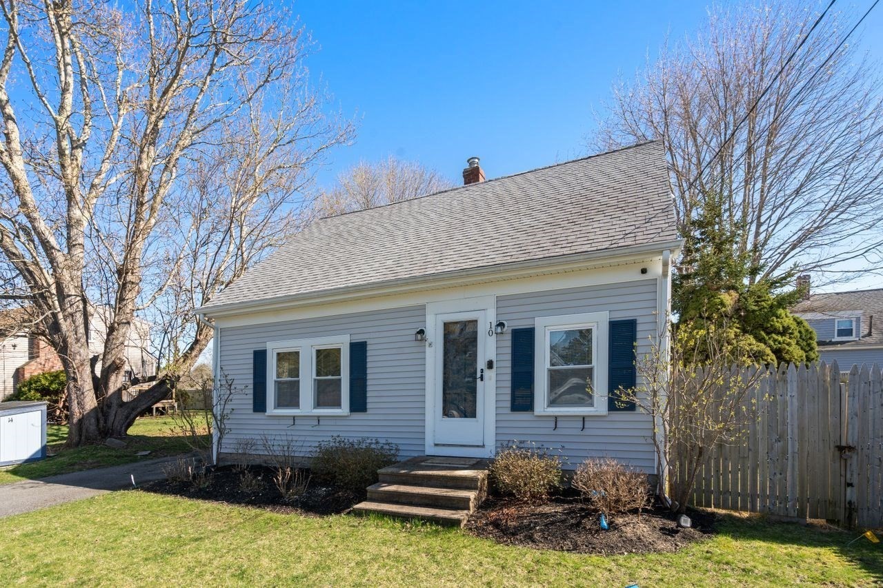 10 Trenton St Property Photo 2