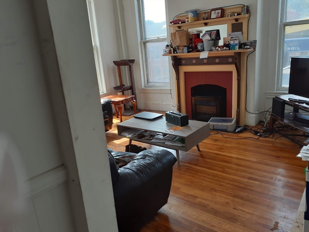 112 School Property Photo 8
