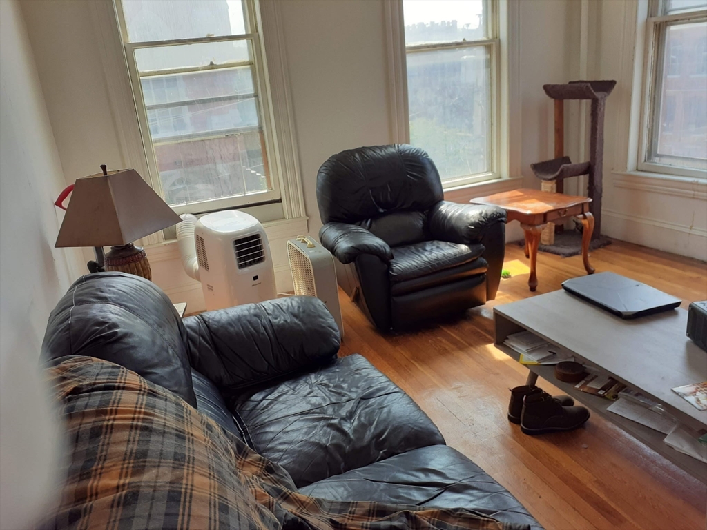 112 School Property Photo 9