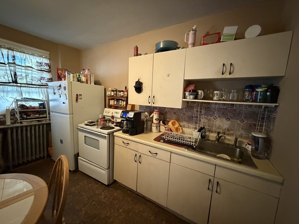 112 School Property Photo 14
