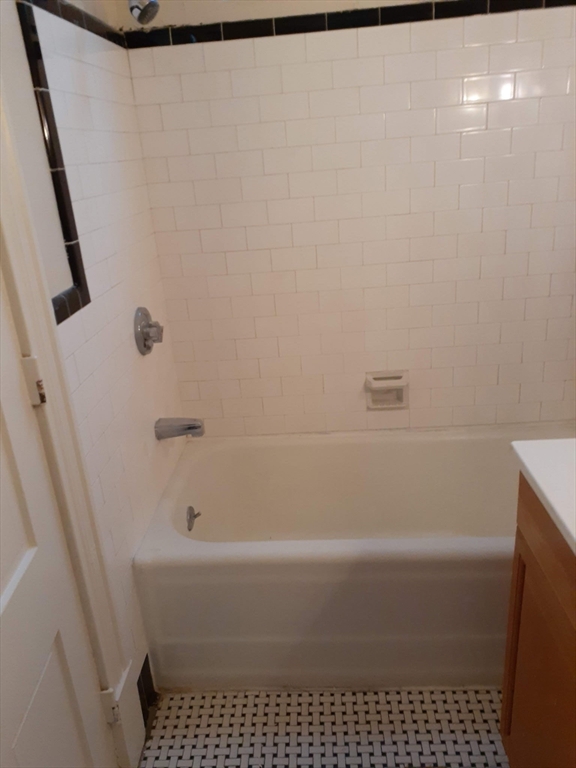 112 School Property Photo 18