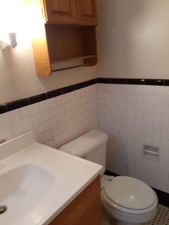 112 School Property Photo 19