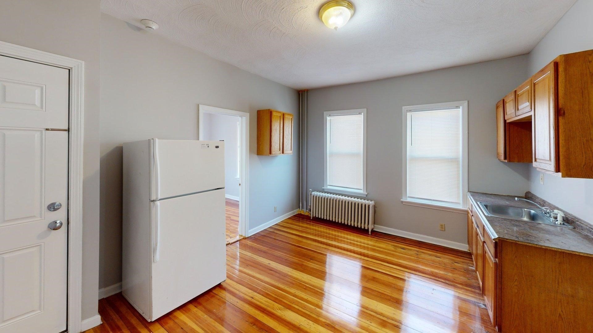 52 Sumner Street # 5 Property Photo 1