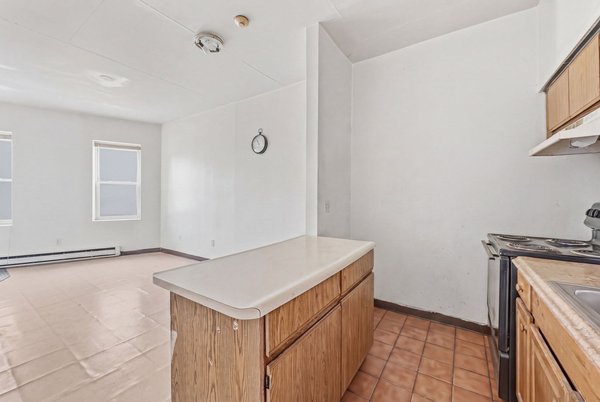 410 Harrison Ave Property Photo 13