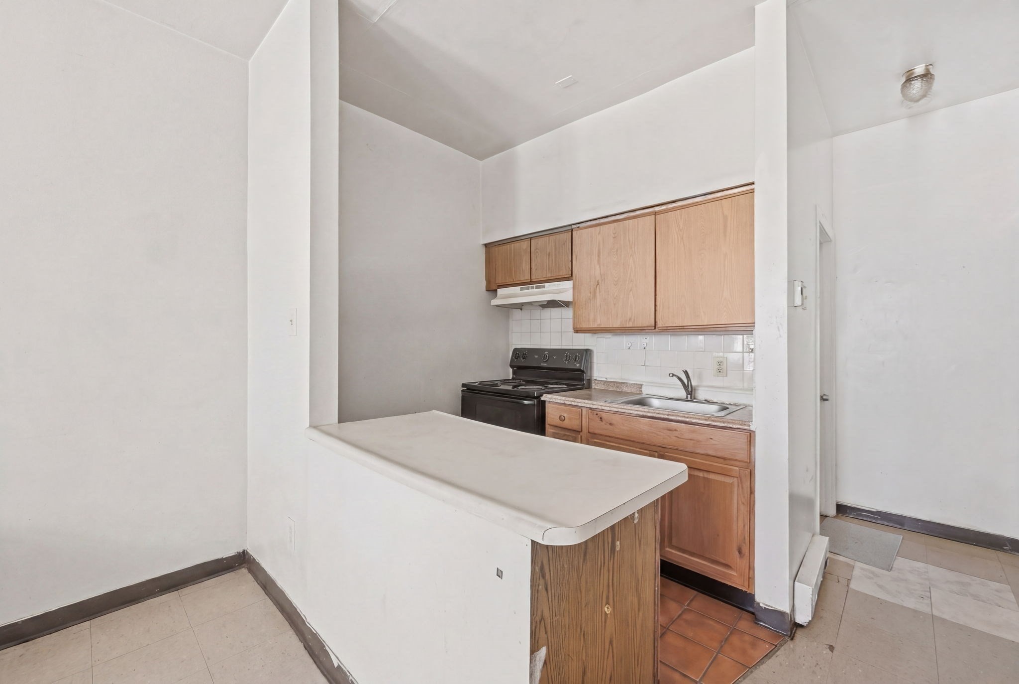 410 Harrison Ave Property Photo 14