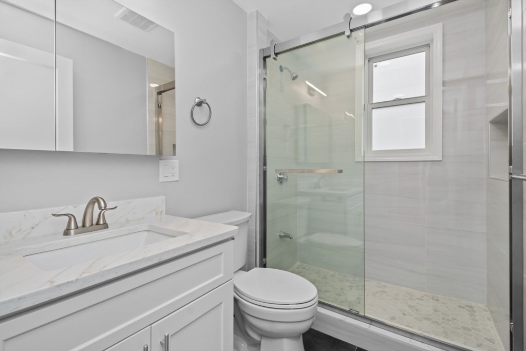 66 Stanley St # 2 Property Photo 6