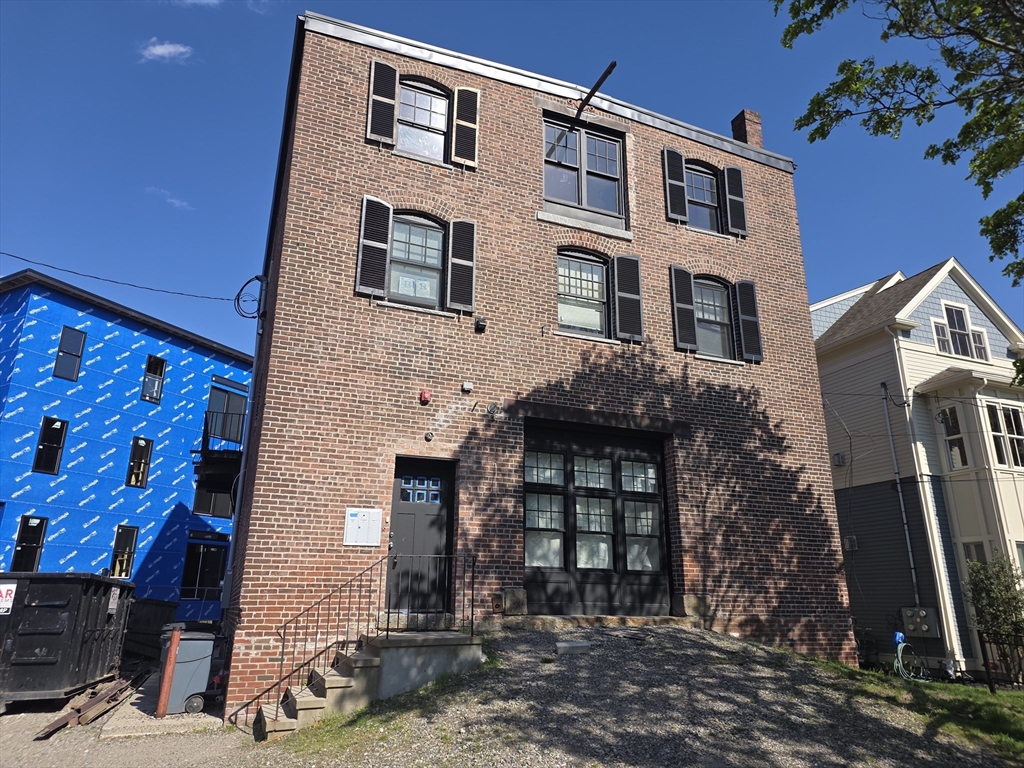 14 Meehan St Property Photo 4