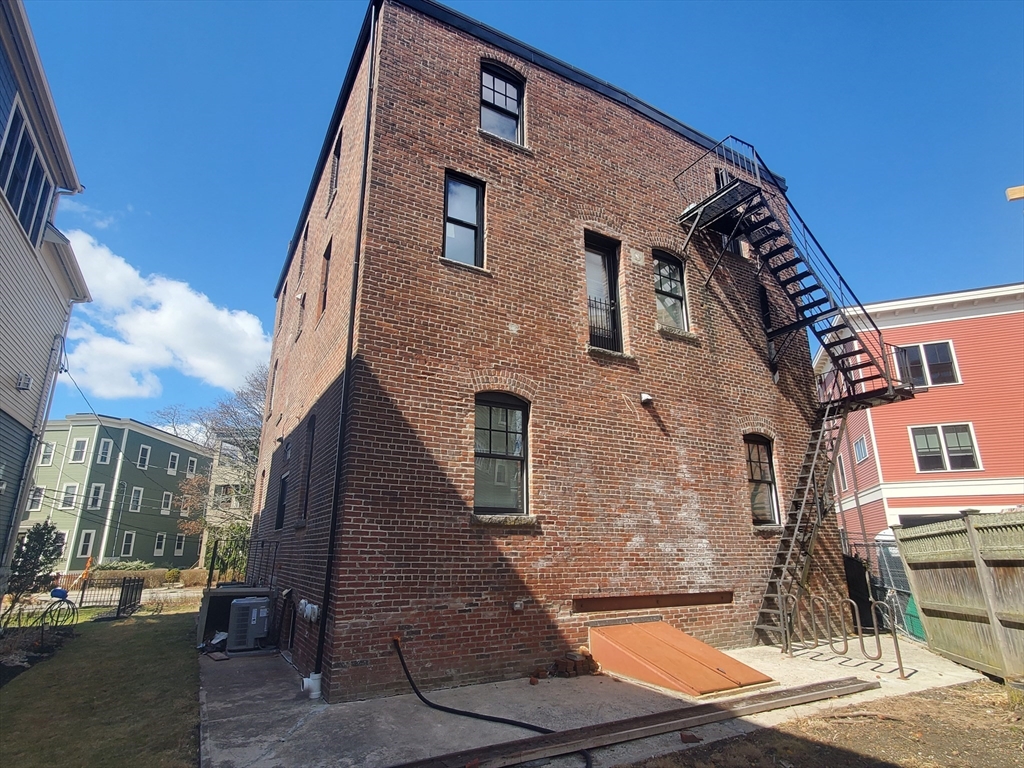 14 Meehan St Property Photo 5