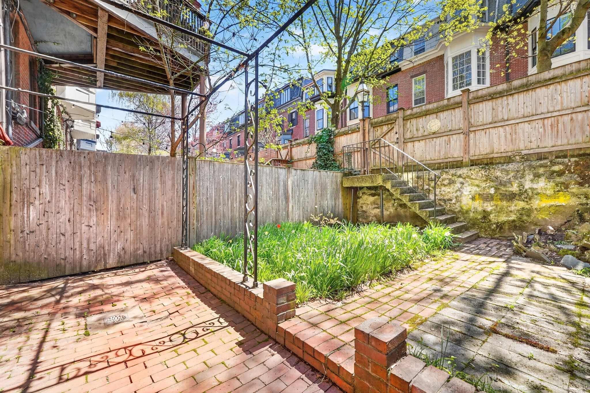 110 Appleton St Property Photo 37