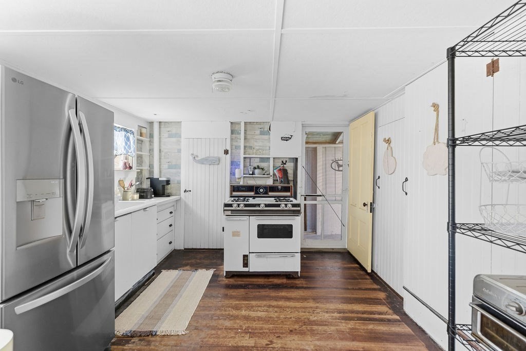 17 Island St Property Photo 13