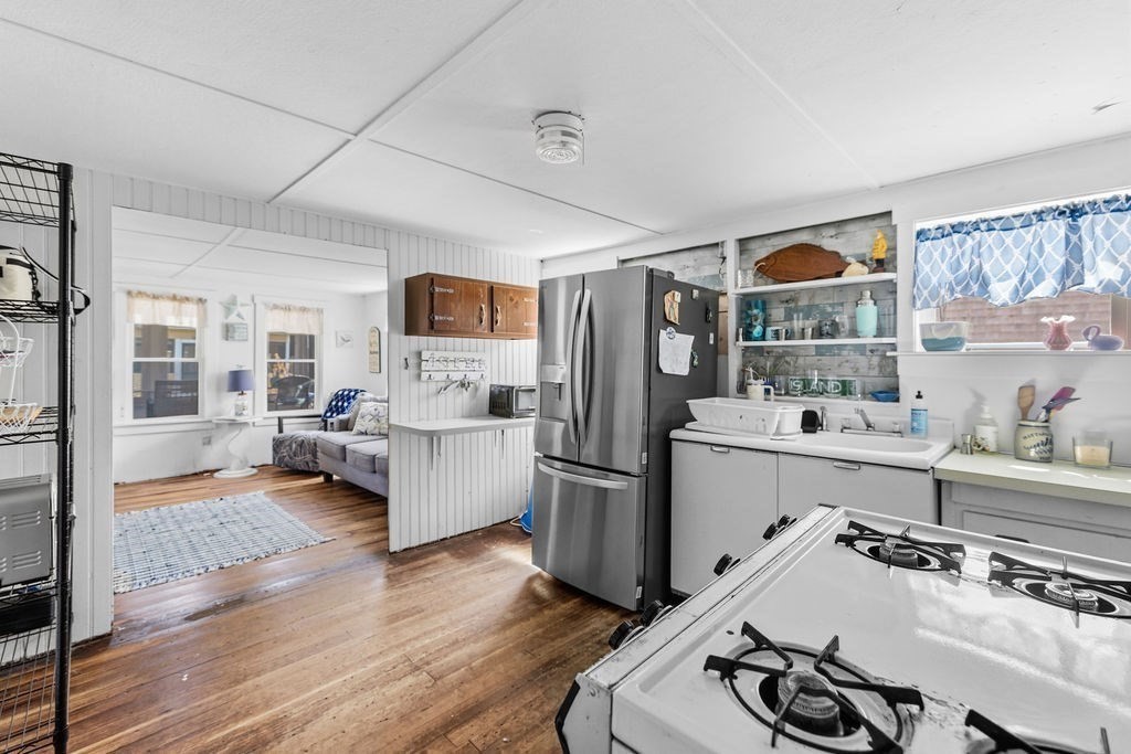 17 Island St Property Photo 14