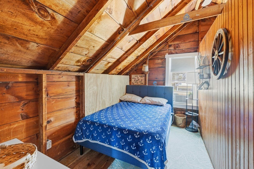 17 Island St Property Photo 19