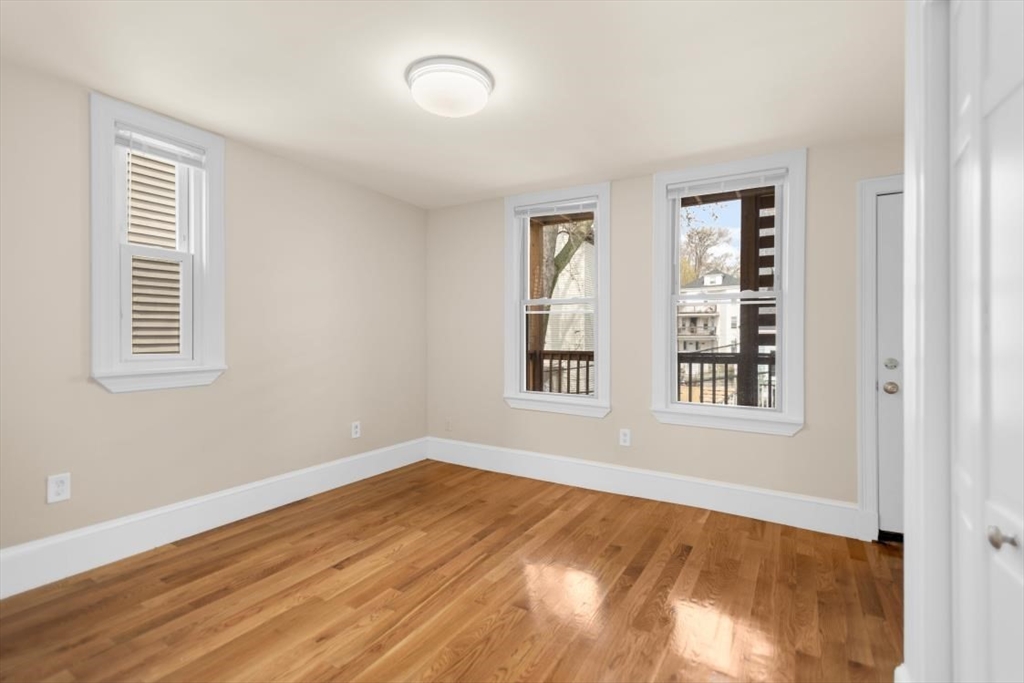 33 Browning Ave # 2 Property Photo 3
