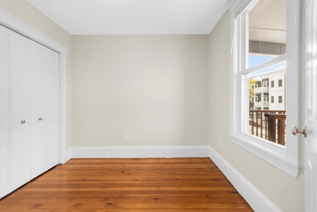 33 Browning Ave # 2 Property Photo 6