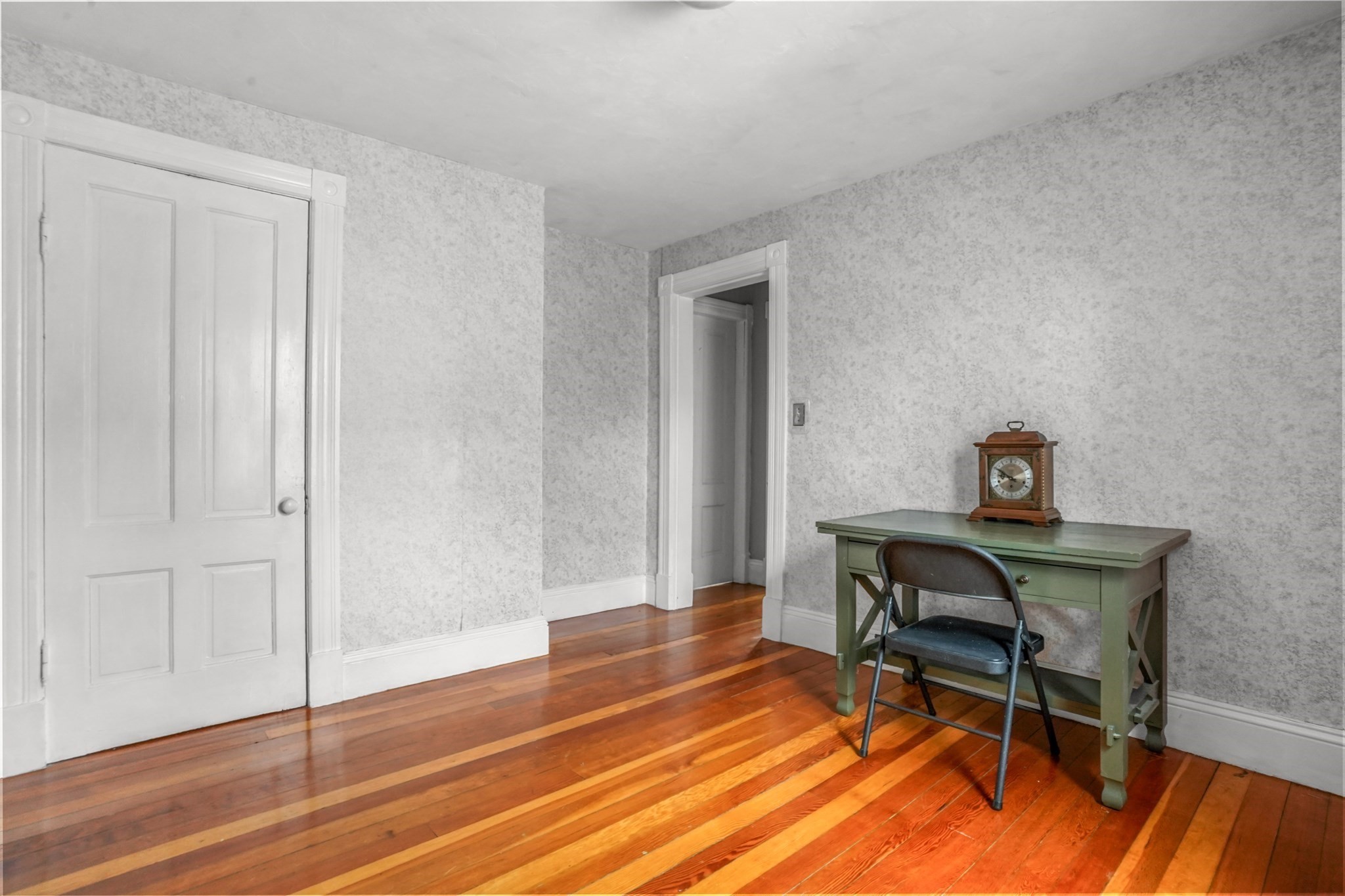 122 S Walker St Property Photo 6