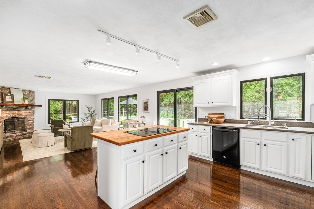 40 Sagamore Street Property Photo 9
