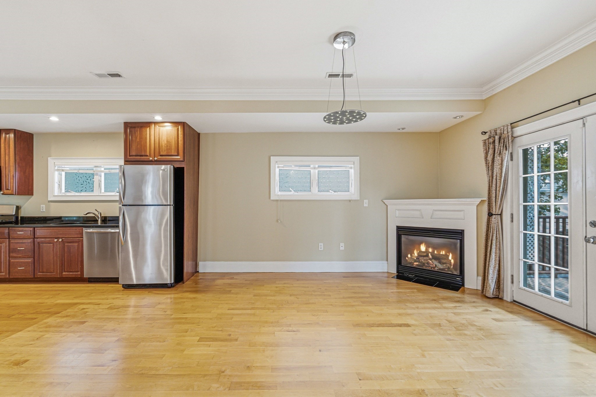 5 Mount Vernon St # 2 Property Photo 6